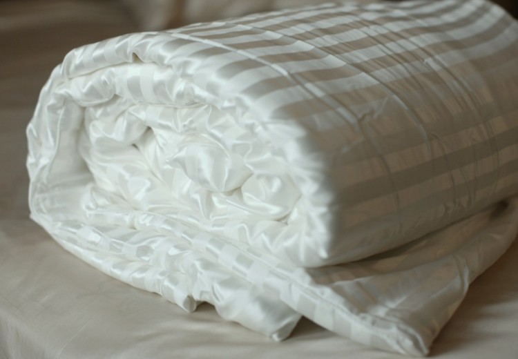 Одеяла Vip Silk