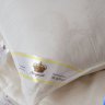 Подушка шелковая Kingsilk из тенсела Comfort 70x70 (2000 г) высокая упругая молочный